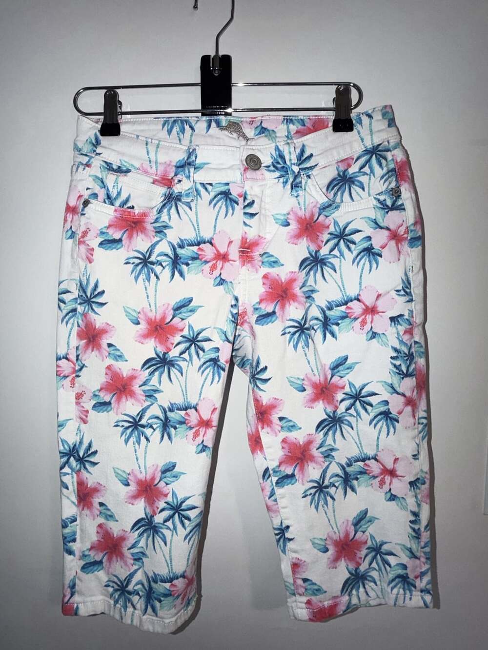 Tommy Bahama Boardwalk Capri Pants Size
26 White Floral